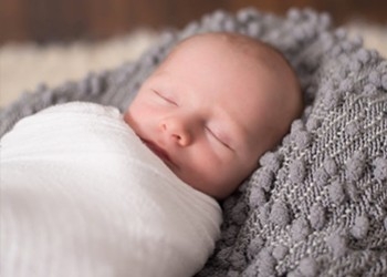 Le sommeil de bébé à 1 mois ! Guide Parents
